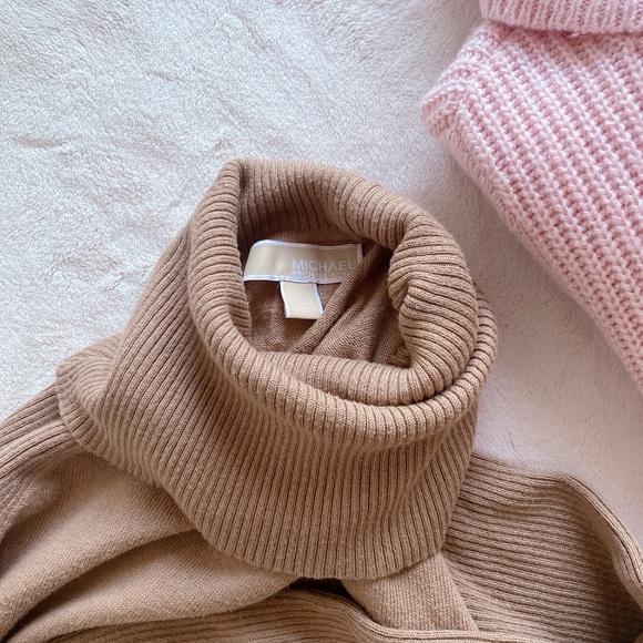 Michaell Michael Kors knit tan turtleneck - Picture 11 of 11